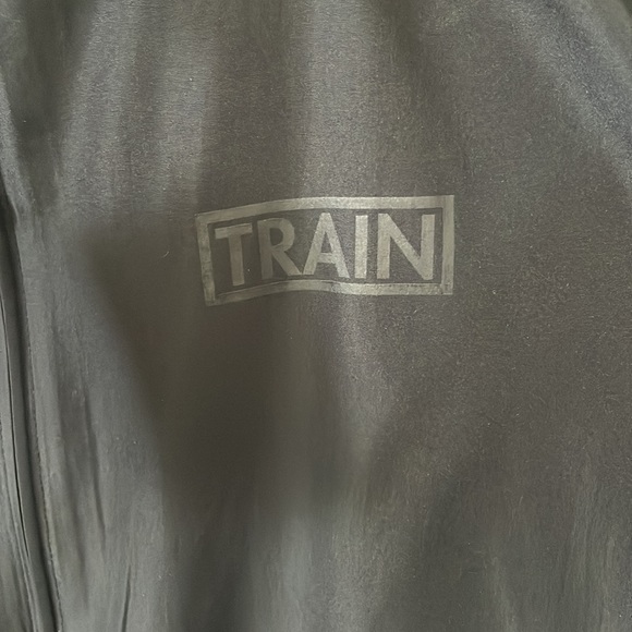 North End water resistant lightweight jacket. - Picture 2 of 3